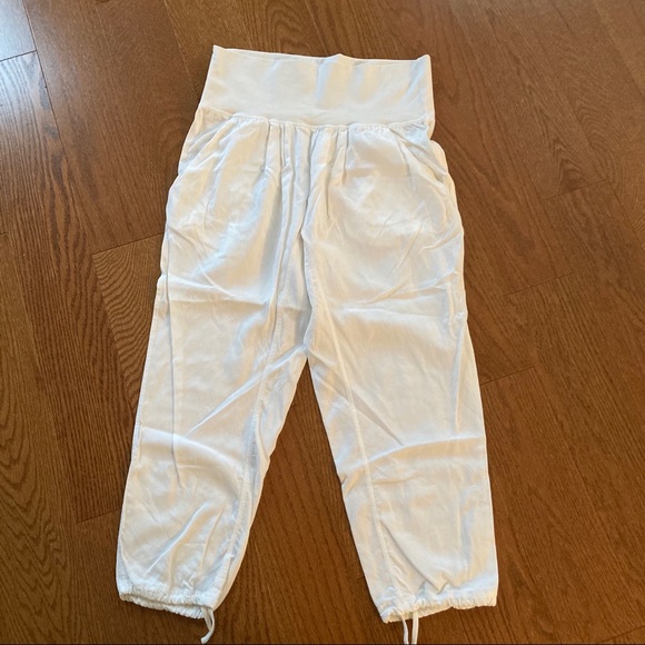 Lululemon crops - Picture 1 of 3